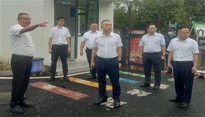 遂寧興業(yè)集團(tuán)召開“問題大排查、作風(fēng)大整治、工作大提升”專項(xiàng)行動(dòng)現(xiàn)場推進(jìn)會(huì)